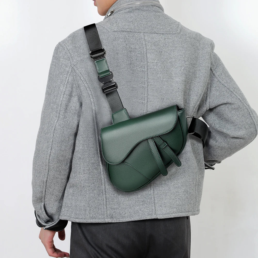 Björn Saddle Crossbody Bag